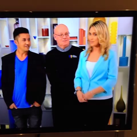 Weird thing I noticed on the shopping channel ad. #CreepyPeeper #Gawking #Lingering