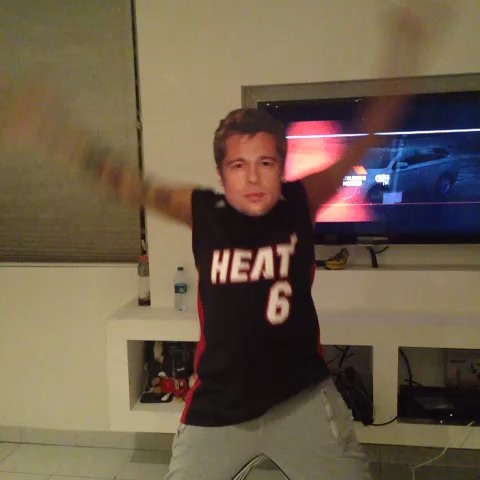 #Bradpitt Feat #Lebronjames ..escuchando el Album de #Kanye #randynotaloca con el #doggie