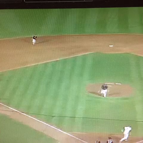 Lets take a closer look at Holder getting that final out